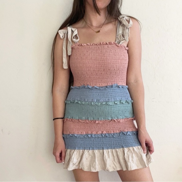 Storia Dresses & Skirts - Storia Smocked Colorblock Star Dress